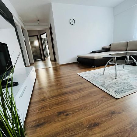 Green Apartaments Zărneşti Zewnętrze zdjęcie