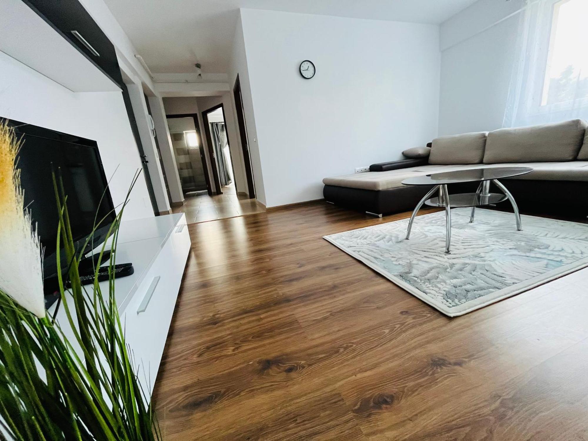 Green Apartaments Zărneşti Zewnętrze zdjęcie