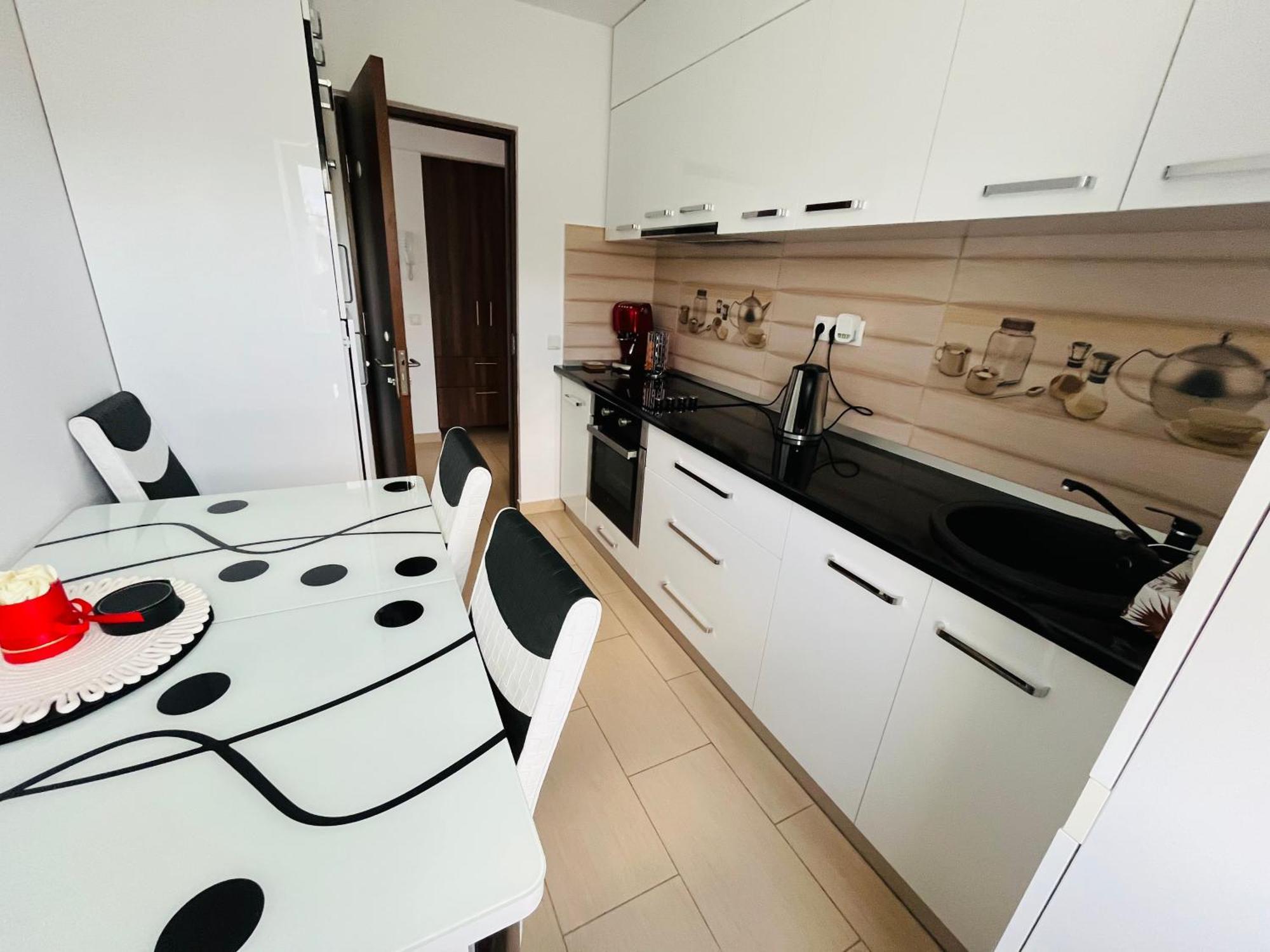 Green Apartaments Zărneşti Zewnętrze zdjęcie