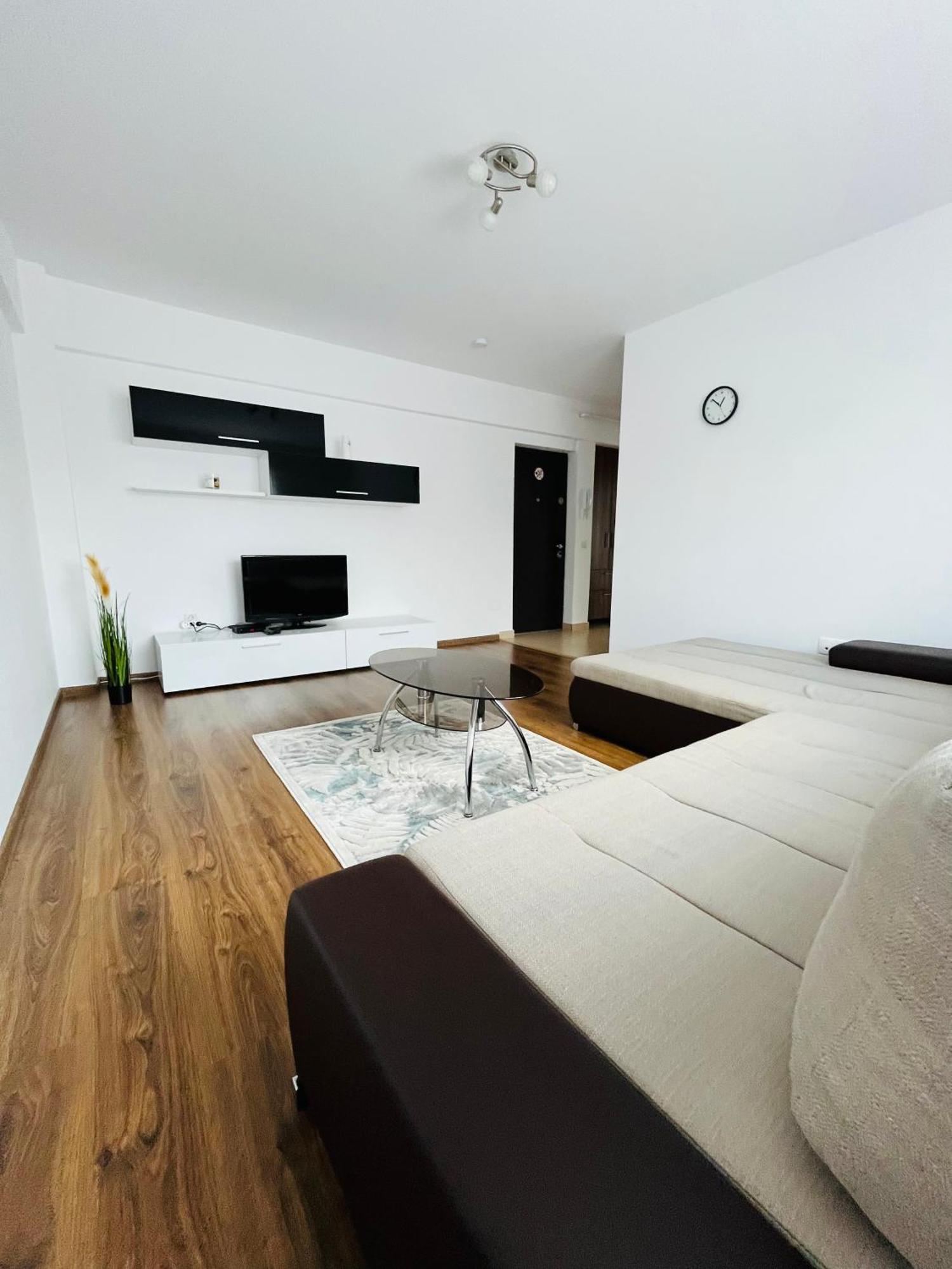 Green Apartaments Zărneşti Zewnętrze zdjęcie