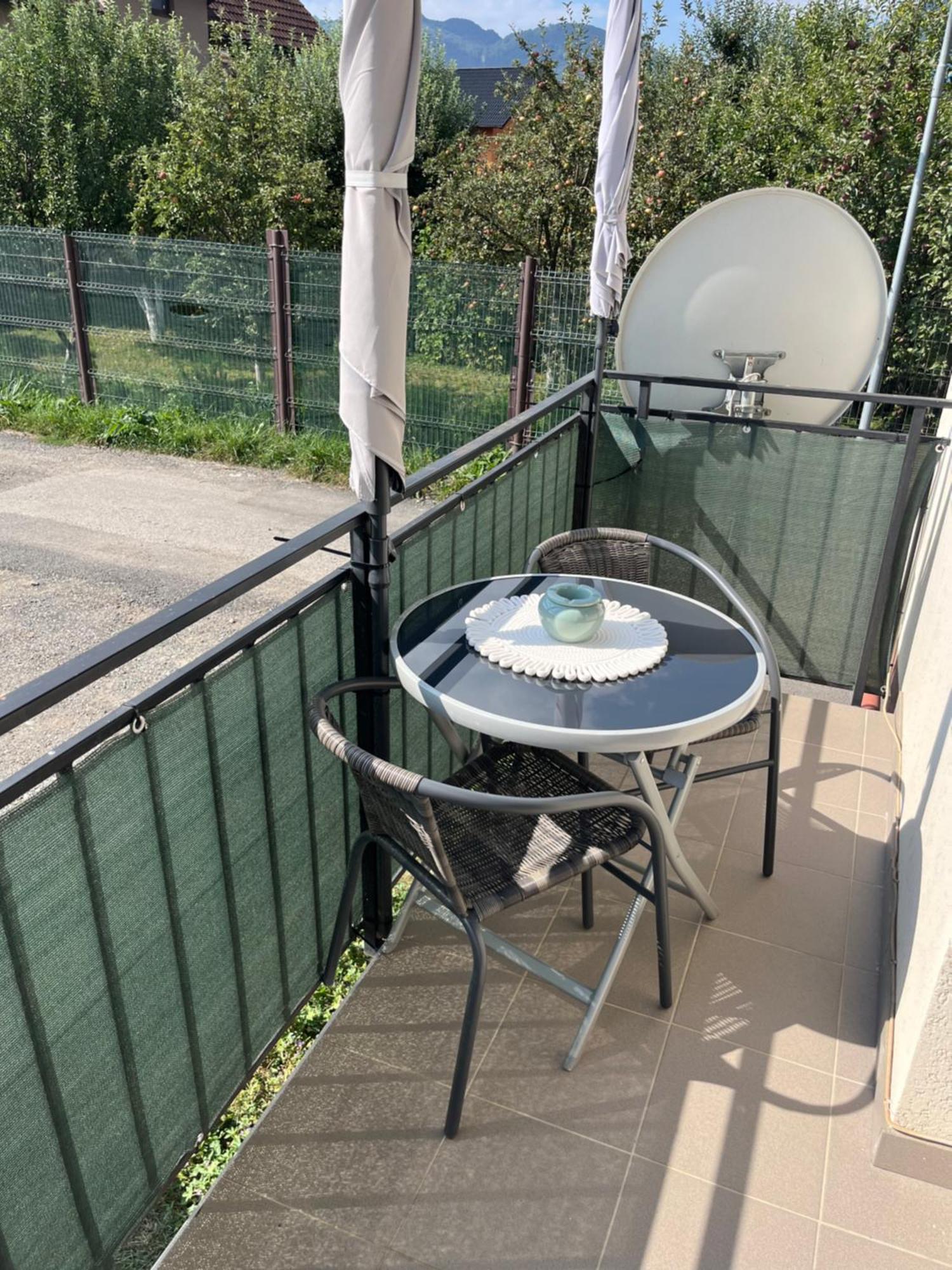 Green Apartaments Zărneşti Zewnętrze zdjęcie