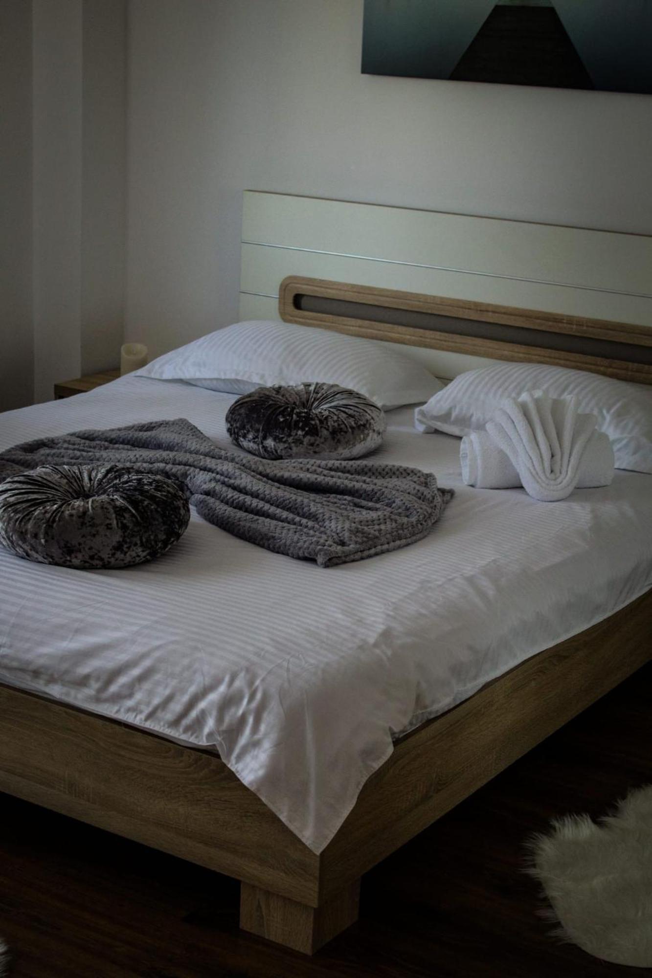Green Apartaments Zărneşti Zewnętrze zdjęcie
